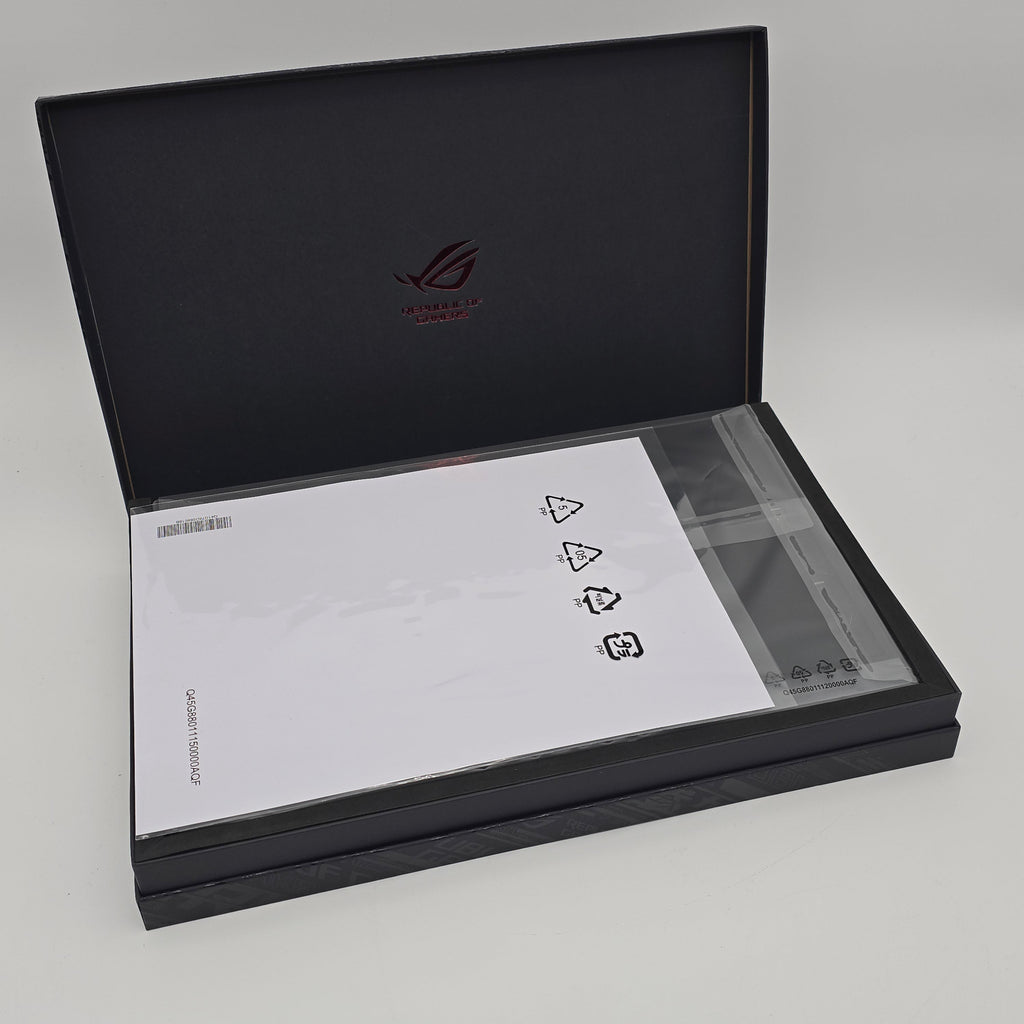 ASUS ROG STRIX XG16 Portable Gaming Monitor, 15.6" FHD XG16AHPE, 144Hz IPS